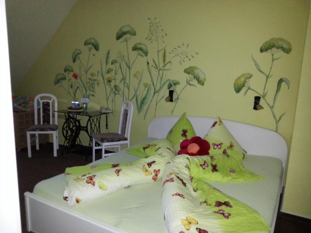 Landferienhaus Pension Erika Muehlhausen  Phòng bức ảnh