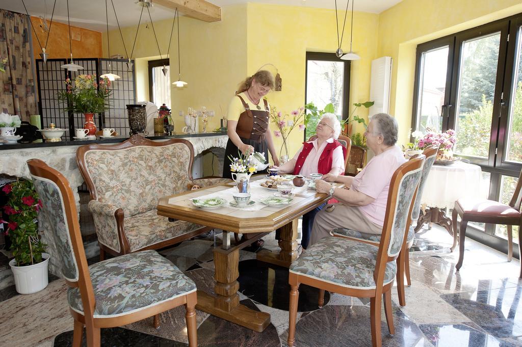 Landferienhaus Pension Erika Muehlhausen  Phòng bức ảnh